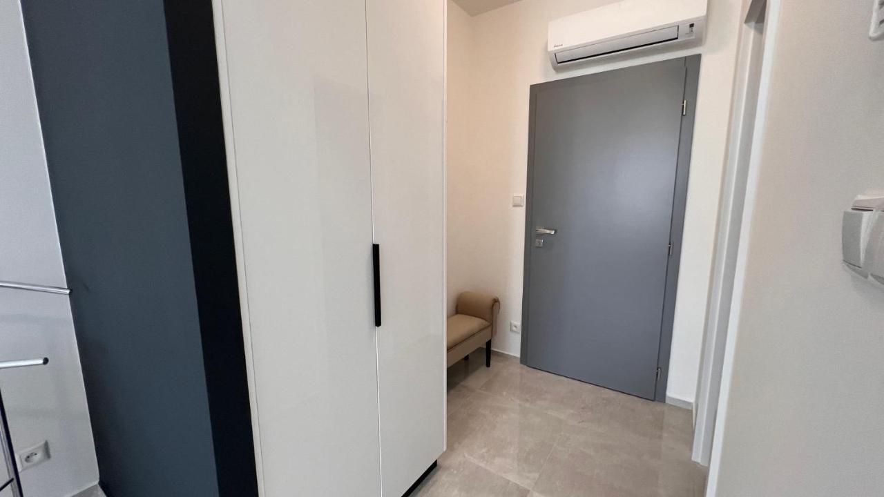 Air Conditioned 1 Room Apartment Vienna Gate, 2 Bratislava Esterno foto